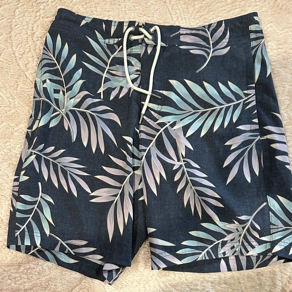American Eagle Outfitters Tropical Leaf Swim Shorts - Black and Green